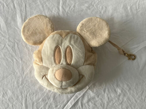Tokyo Disney Resort Christmas white Mickey Mouse Plush pass case Pouch bag 2018 海外 即決_Tokyo Disney Resor 1