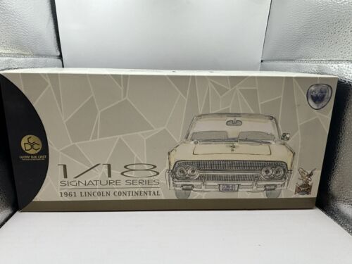 Signature Series 1961 Lincoln Continental Limousine 1:18 Scale Lucky Diecast Car 海外 即決_Signature Series 1 1