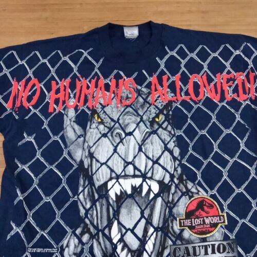 Vintage Jurassic Park 1997 The Lost World No Humans Allowed 1997 Shirt XL AOP 海外 即決_Vintage Jurassic P 4