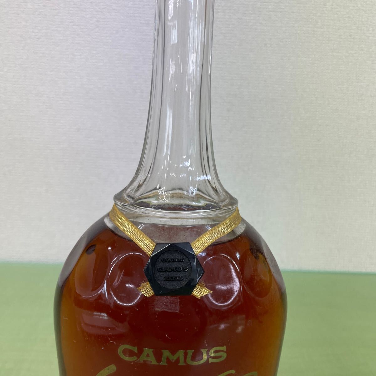 ◎ CAMUS Extra COGNAC 700ml long neck bottles古酒・未開栓品 カミュ エクストラ コニャック ブランデーの画像3