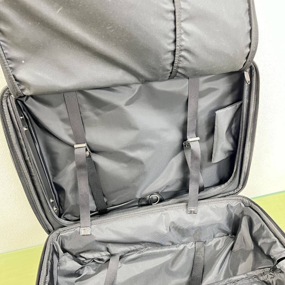 # Samsonite Samsonite Carry case suitcase carry bag black 