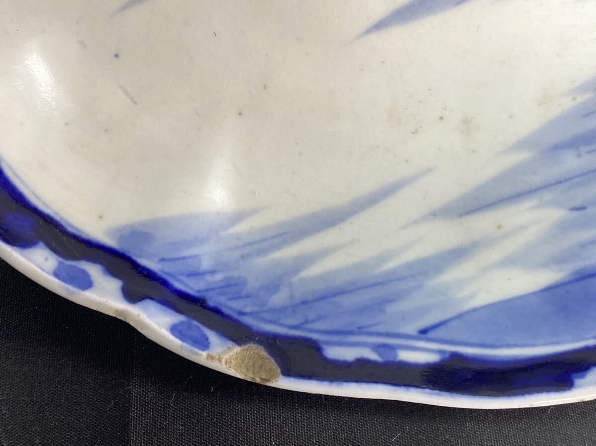 [ luck warehouse ] Meiji period old Imari ornament plate blue and white ceramics landscape map diameter 22.3cm