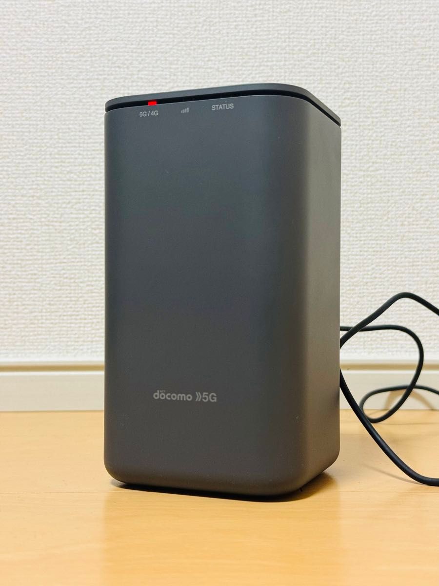 ドコモ ホームルーター home5G HR01 ダークグレー docomo 中古