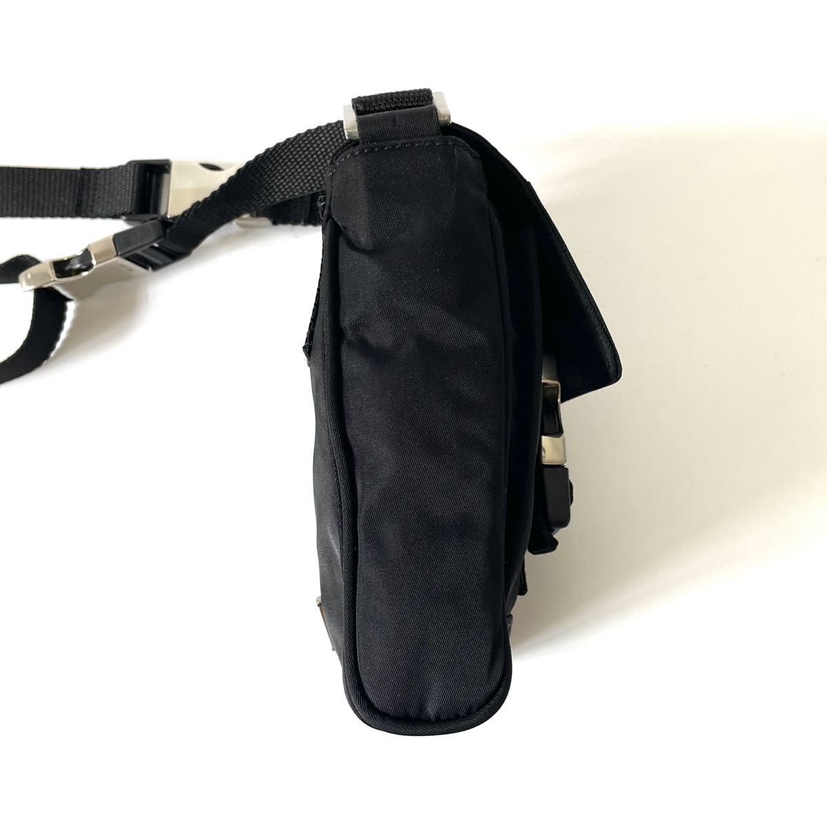 美品〜良品】PRADA プラダ ミニ ショルダーバッグ スマホポーチ 美品〜良品】PRADA プラダ ミニ ショルダーバッグ スマホポーチ
