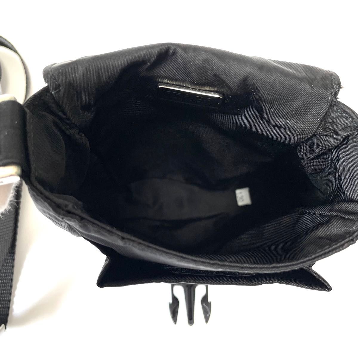 美品〜良品】PRADA プラダ ミニ ショルダーバッグ スマホポーチ 美品〜良品】PRADA プラダ ミニ ショルダーバッグ スマホポーチ