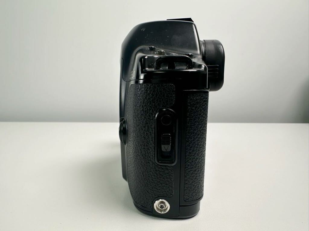 【5/12E】Canon キャノン EOS-1N ボディ 一眼レフカメラ 動作未確認_画像6