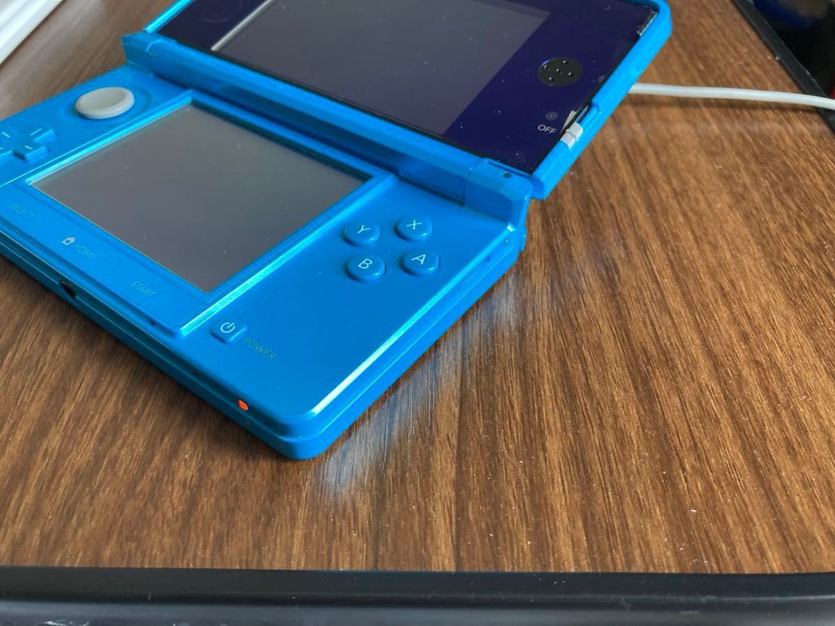 3DS  本体　ライトブルー　箱付き　おまけあり