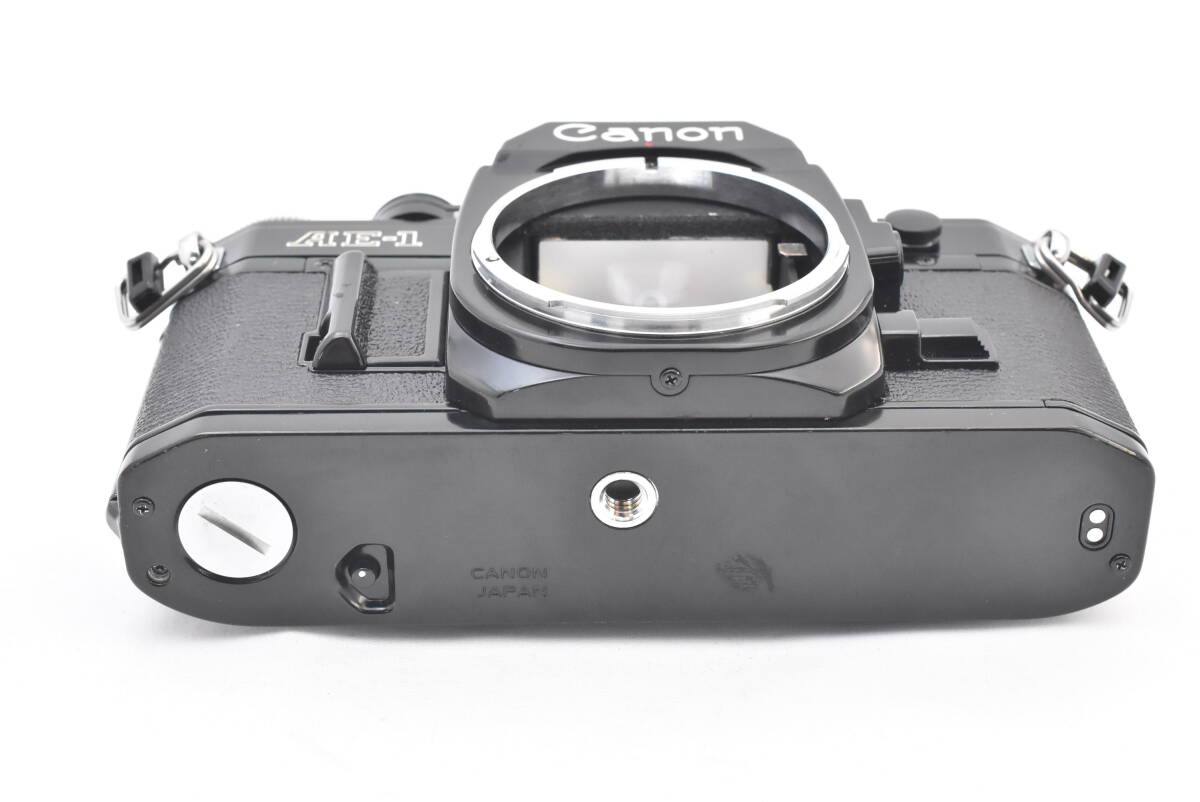 Canon AE-1 キャノン 一眼レフ フィルムカメラ ボディ ブラック （t7884）_画像4