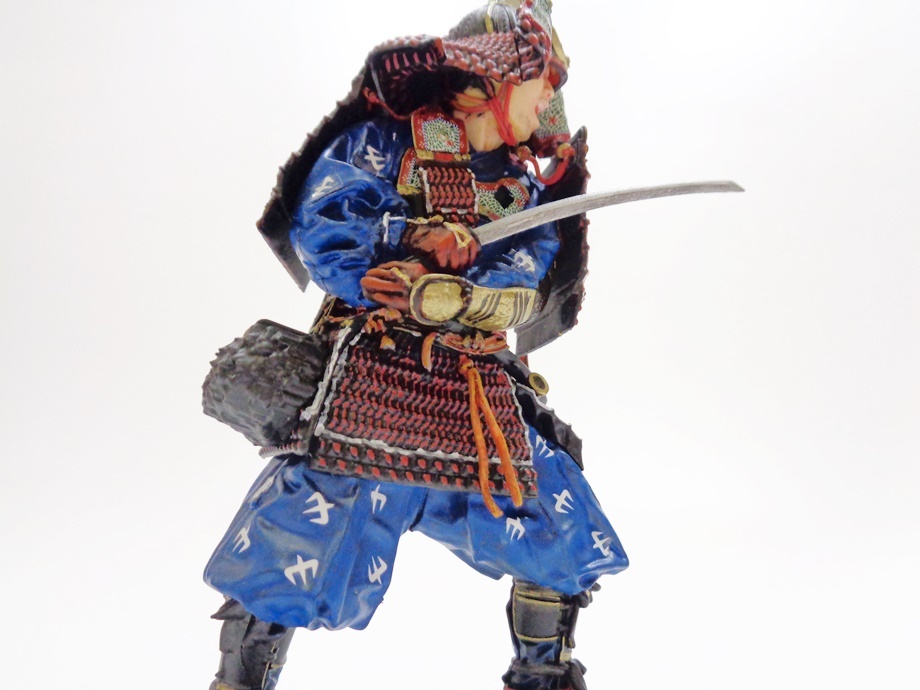 PLAMAX 1/12 鎌倉時代の鎧武者 プラモデル フィギュア 塗装済み 完成品 プラマックス 武士 侍 兵 甲冑 鎧兜 本式の鎧 式正の鎧 もののふ_画像5