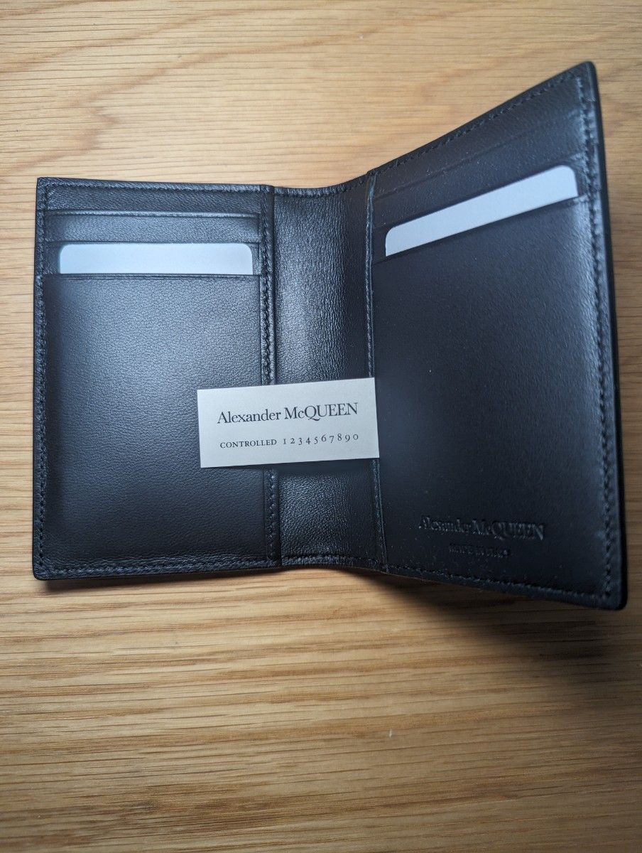 新品　Alexander McQUEENカードケース　ウォレット　財布　ブラック　アレキサンダーマックイーン　