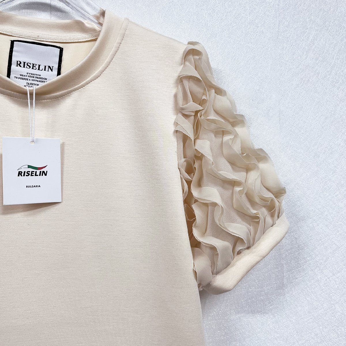  new work Europe made * regular price 2 ten thousand * BVLGARY a departure *RISELIN short sleeves T-shirt blouse on goods ventilation soft frill pretty clean . everyday lady's M
