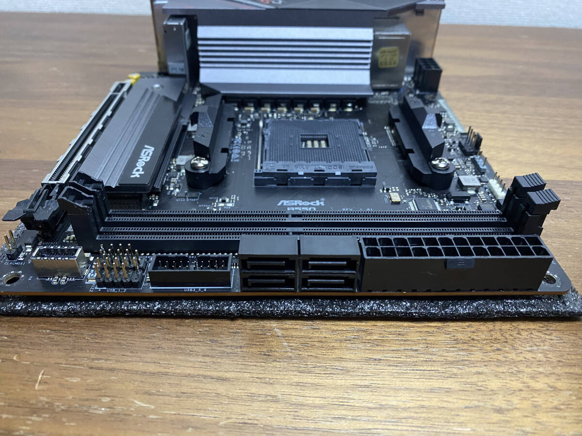 ASRock AMD B550 PHANTOM GAMING-ITX/ac AM4 Zen2 Zen3 itxマザーボード 最新BIOS更新済みの画像4