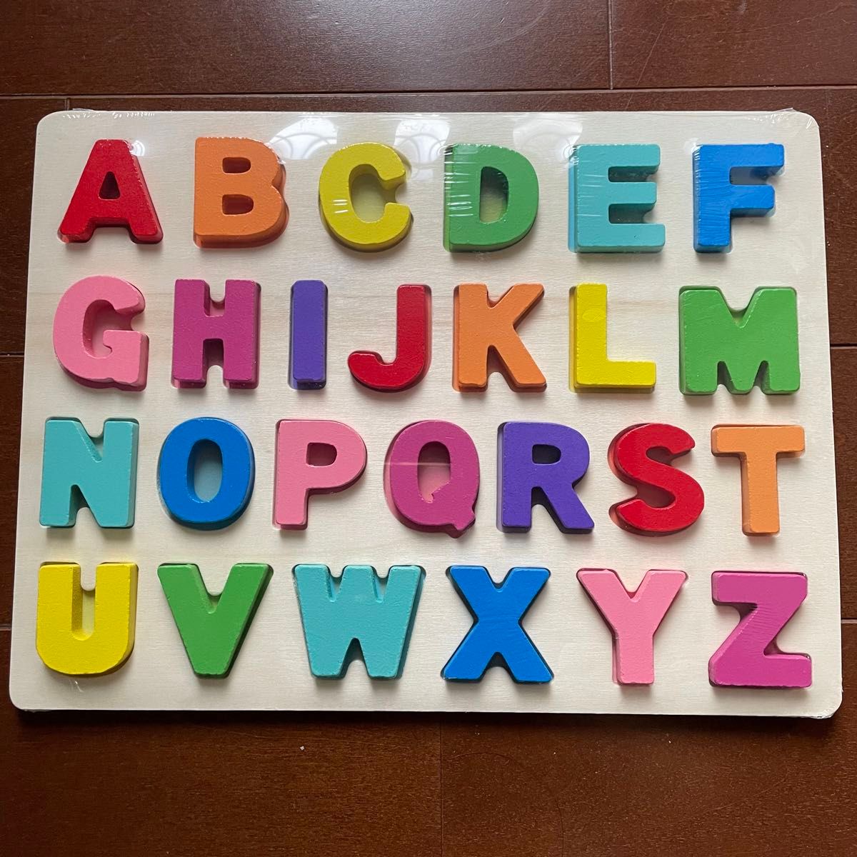 アルファベット パズル 　大文字 　玩具 木製 木のおもちゃ モンテッソーリ
