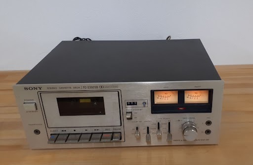 L0506-01 テープレコーダー SONY STEREO CASSETTE DECK TC-2350SD RCAケーブル 2本付の画像1