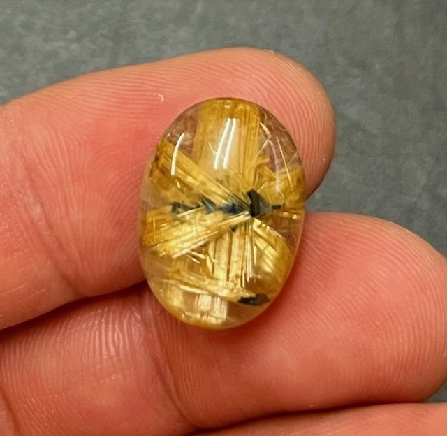 [ rare ] finest quality large grain 10A Taichi n rutile quartz sun rutile kaboshon loose 18×13mm very thick gold needle 1 jpy ~
