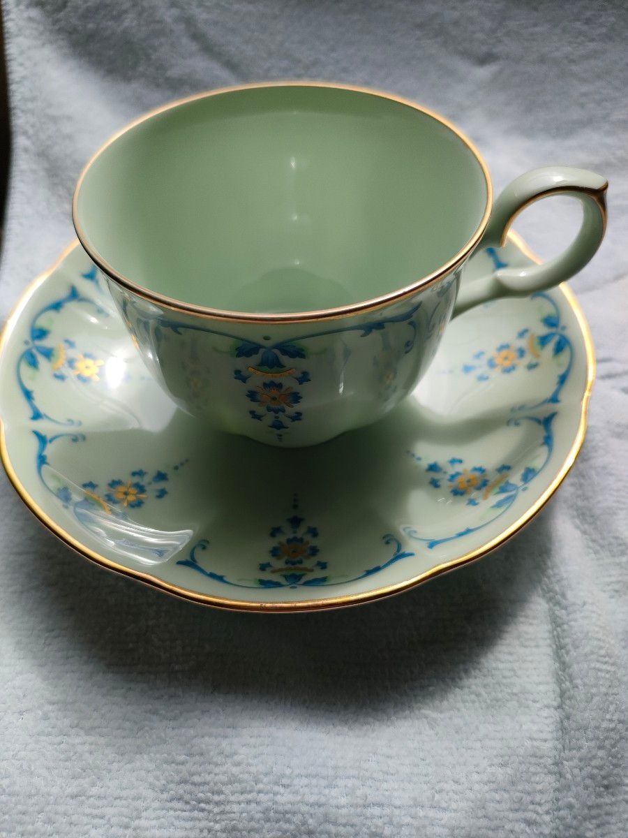 Noritake　ノリタケ　セラドン　カップ&ソーサー　花柄 コーヒーカップ　２客セット　希少