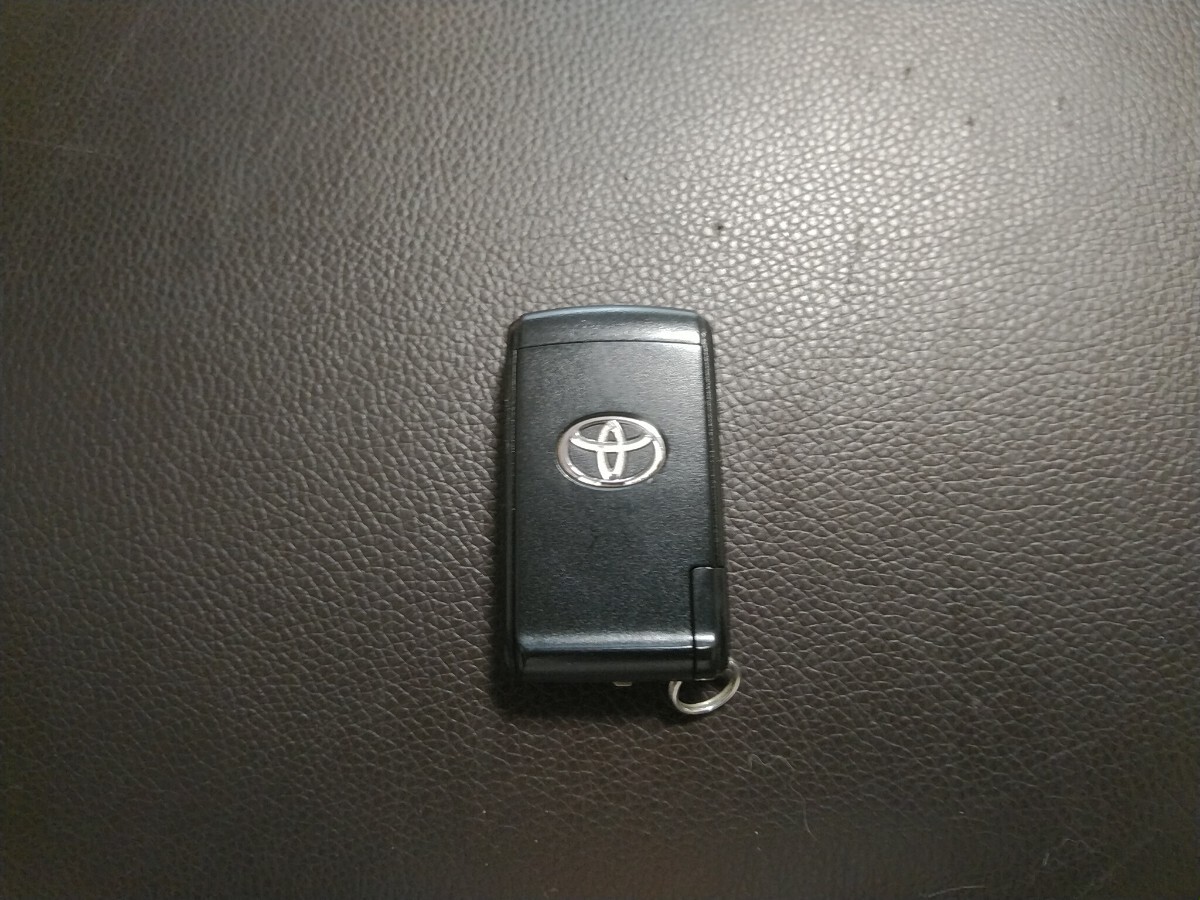  Toyota оригинальный "умный" ключ 3 кнопка Mark X 18 Crown Majesta и т.п. 