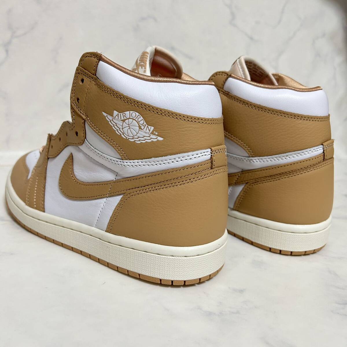 ★送料無料★【新品】W26.5cm Nike Air Jordan 1 Retro High OG Praline ナイキ ウィメンズ エアジョーダンレトロ ハイ プラリネ ホワイト