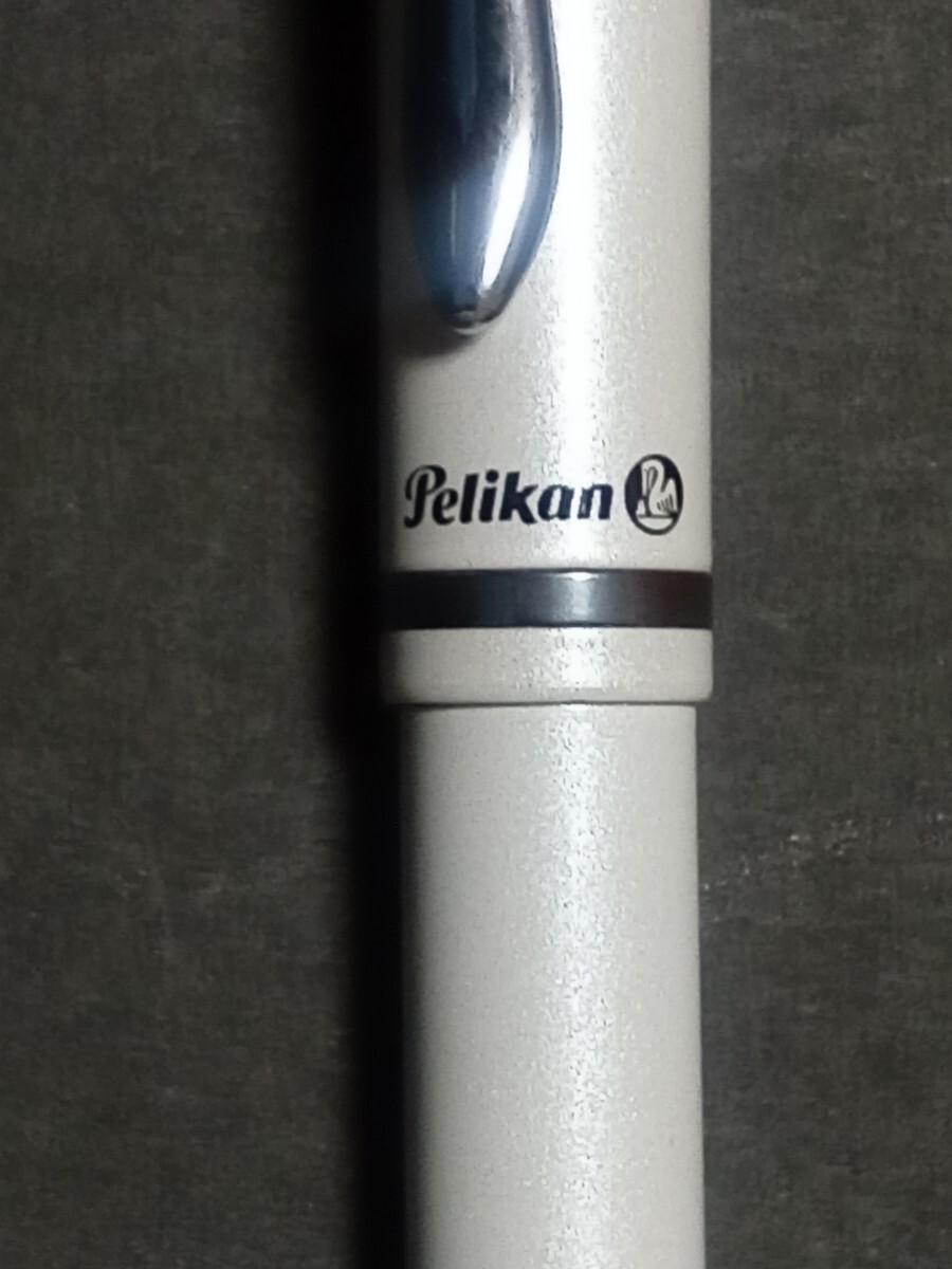 ペリカン　23.7g　13.5cm　ツイスト式　ボールペン　パールホワイト　筆記 確認_画像1