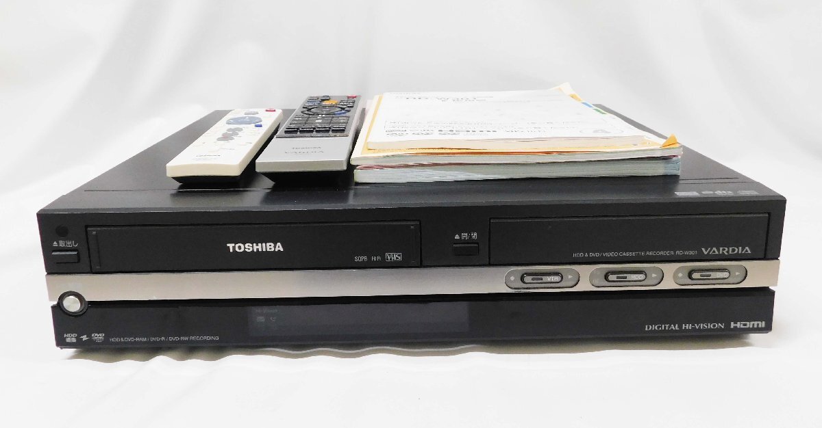 ④ジャンク品　TOSHIBA/東芝　VTR一体型HDD＆DVDビデオレコーダー　RD-W301　2007年製　VHS　リモコン付き_画像1