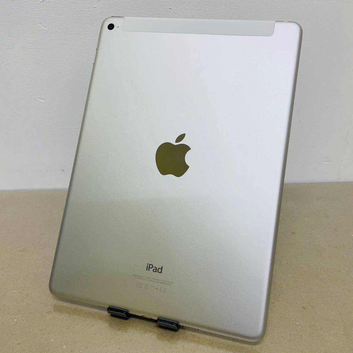 iPad Air 　16GB 　Wi-Fi+Cellularモデル 　第2世代 　シルバー　 MGH72J/A 　 i18148　60サイズ発送　_画像5