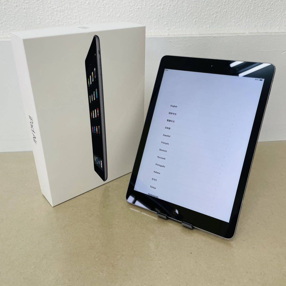 iPad Air  16GB  Wi-Fiモデル  MD785J/B 箱あり  i18132  60サイズ発送の画像1