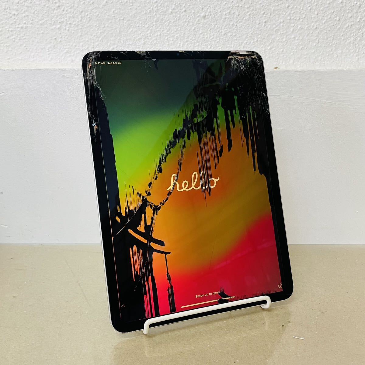 ジャンク Apple iPad Pro 11インチ  (第2世代)  128GB  Wi-Fi+Cellular  A2068  MY2W2J/A i17603  60サイズ発送  の画像1
