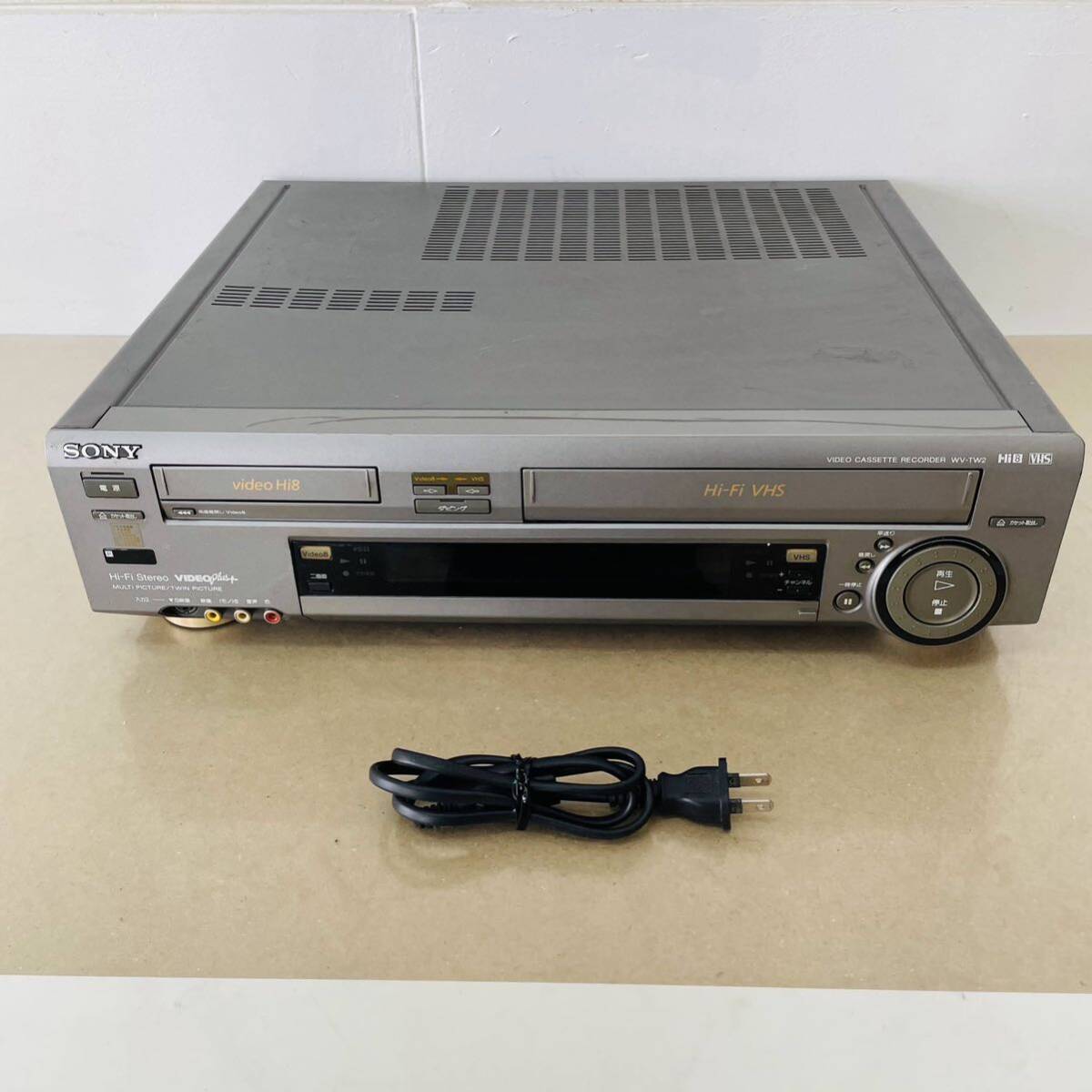 SONY 　WV-TW2　VHSハイファイ　ステレオハイエイト　ビデオデッキ　通電確認済み　　i15798　140サイズ発送　_画像1