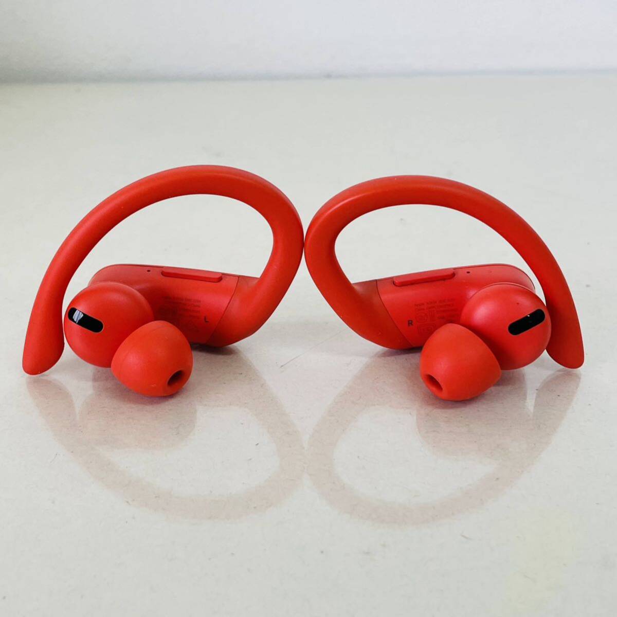  現状品　Powerbeats Pro A2454　イヤホンワイヤレスイヤホン i18208　60サイズ発送　_画像5