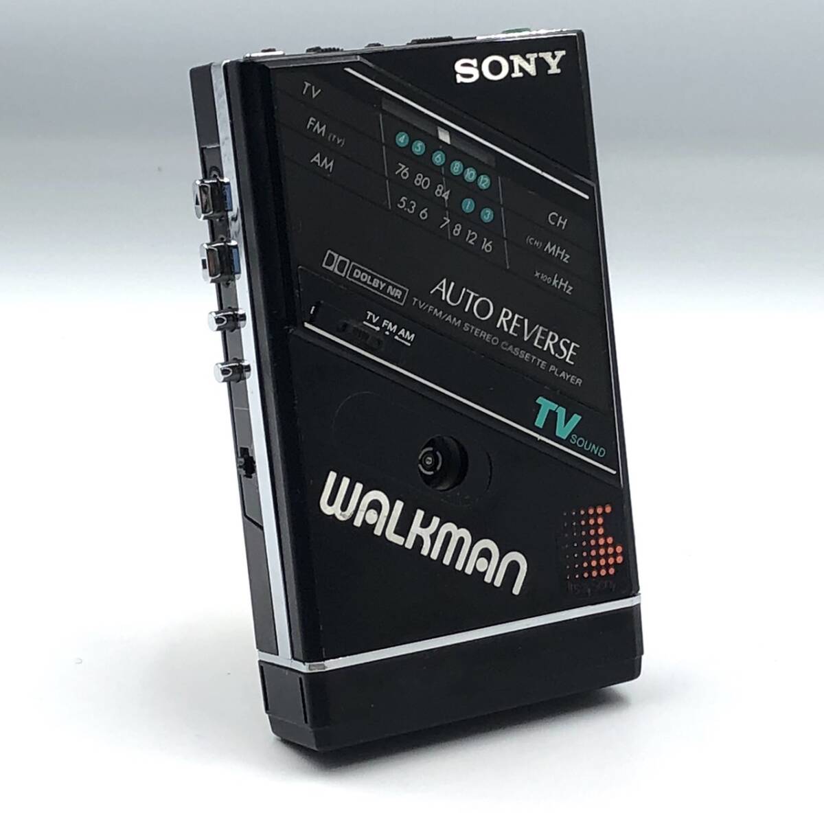 ** Junk SONY WM-F101 WALKMAN portable cassette player MADE IN JAPAN**