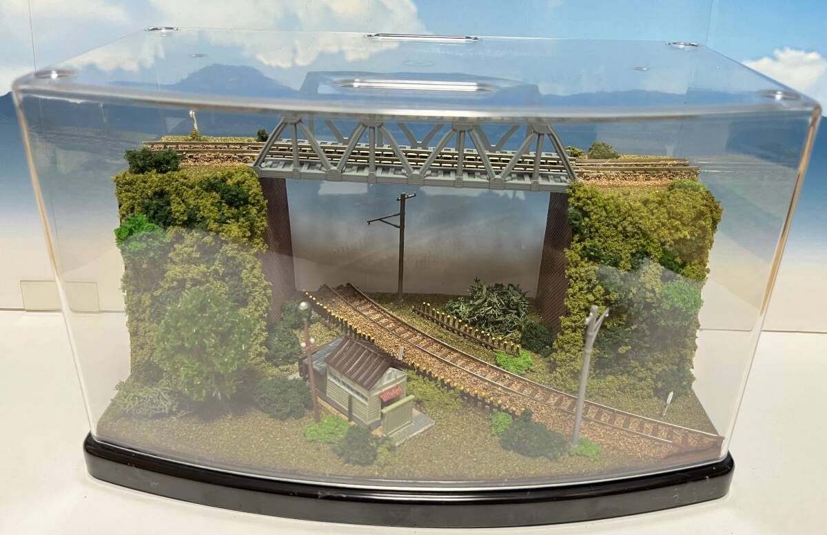 Ｎゲージ展示台　トラス鉄橋と電化線のある風景６０_画像9