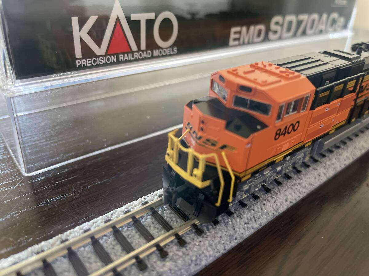 【早期終了あり】 KATO USA 176-8523 EMD SD70ACe BNSF #8400_画像6