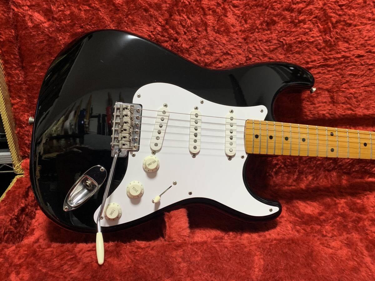 Fender JAPAN ST57 トラ目ネック Rシリアル 2004~2006年製_画像2
