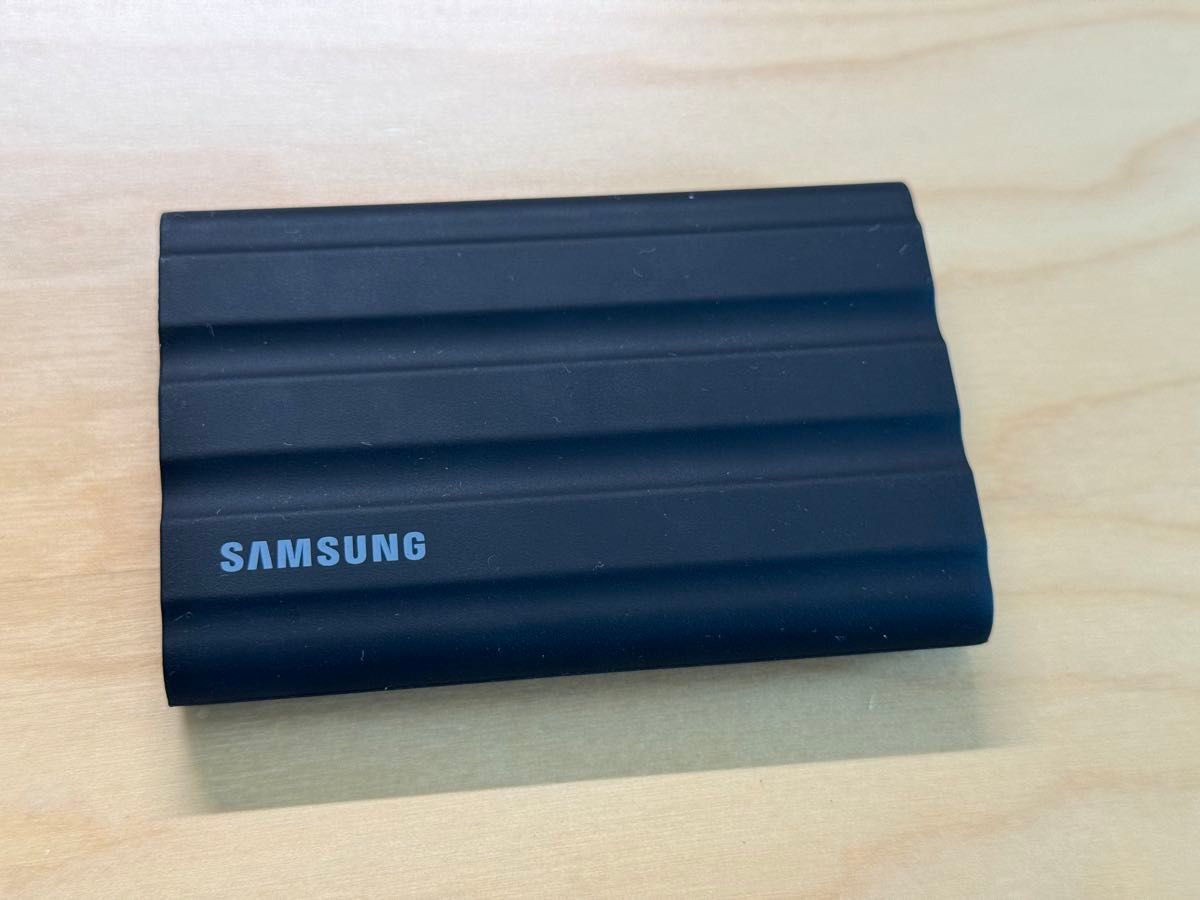 SAMSUNG T7 Shield 4TB USB-C ポータブルSSD