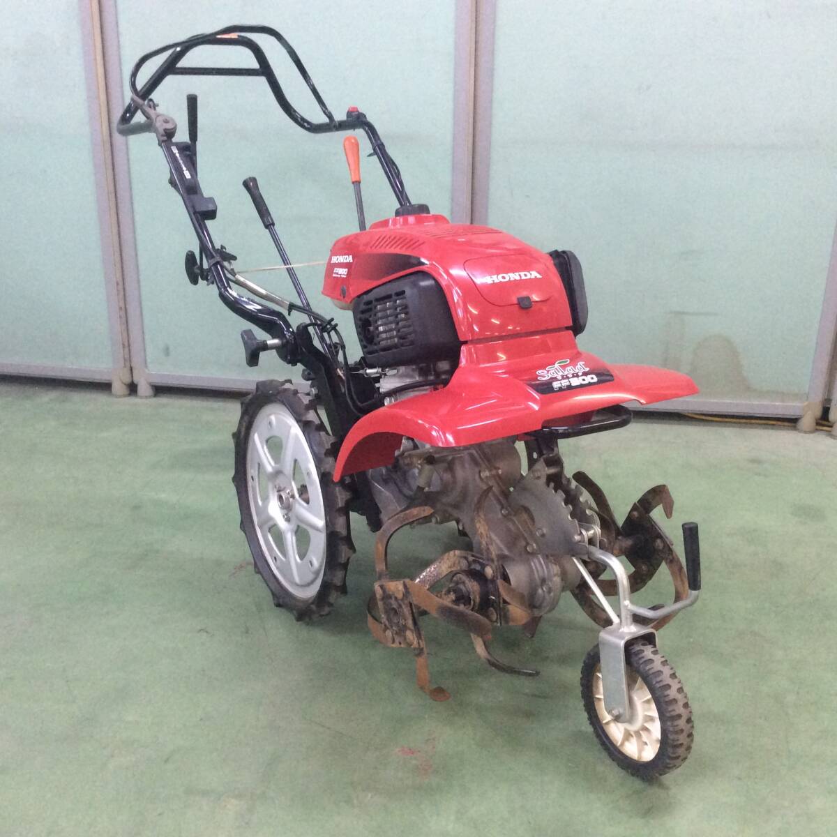 H-2385】中古品 HONDA ホンダ 耕運機 SALAD サラダ FF300 管理機 家庭菜園 農機具【引取限定・静岡県浜松市】(車体)|売買されたオークション情報、Yahoo!オークション(旧ヤフオク!) の商品情報をアーカイブ公開 - オークファン(aucfan.com)