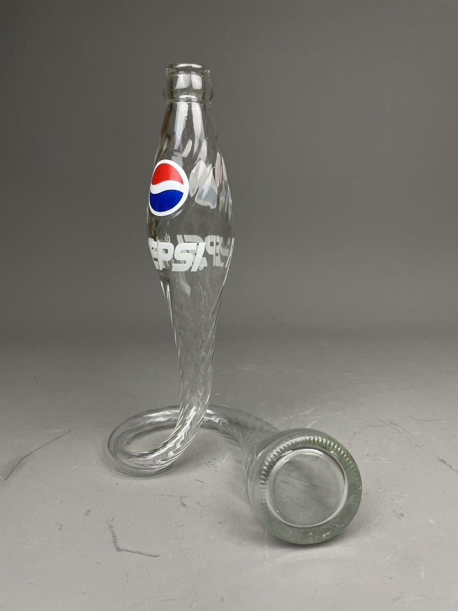 D) 昭和レトロ PEPSI 変形瓶 花瓶 一輪挿し ペプシ アート オブジェ 空瓶 当時物 希少 空き瓶_画像4