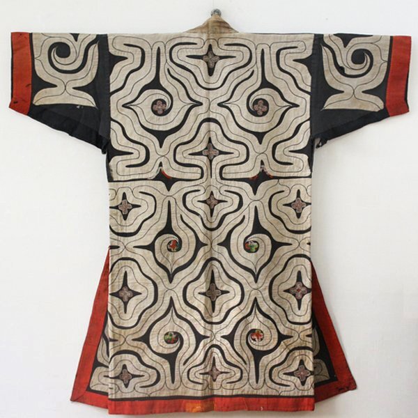 【TAKIYA】7250『 アイヌ民族衣装 カパラミプ』 白布切抜文衣 木綿 刺繍 antique kimono textile 民藝 北海道 古美術 時代の画像1