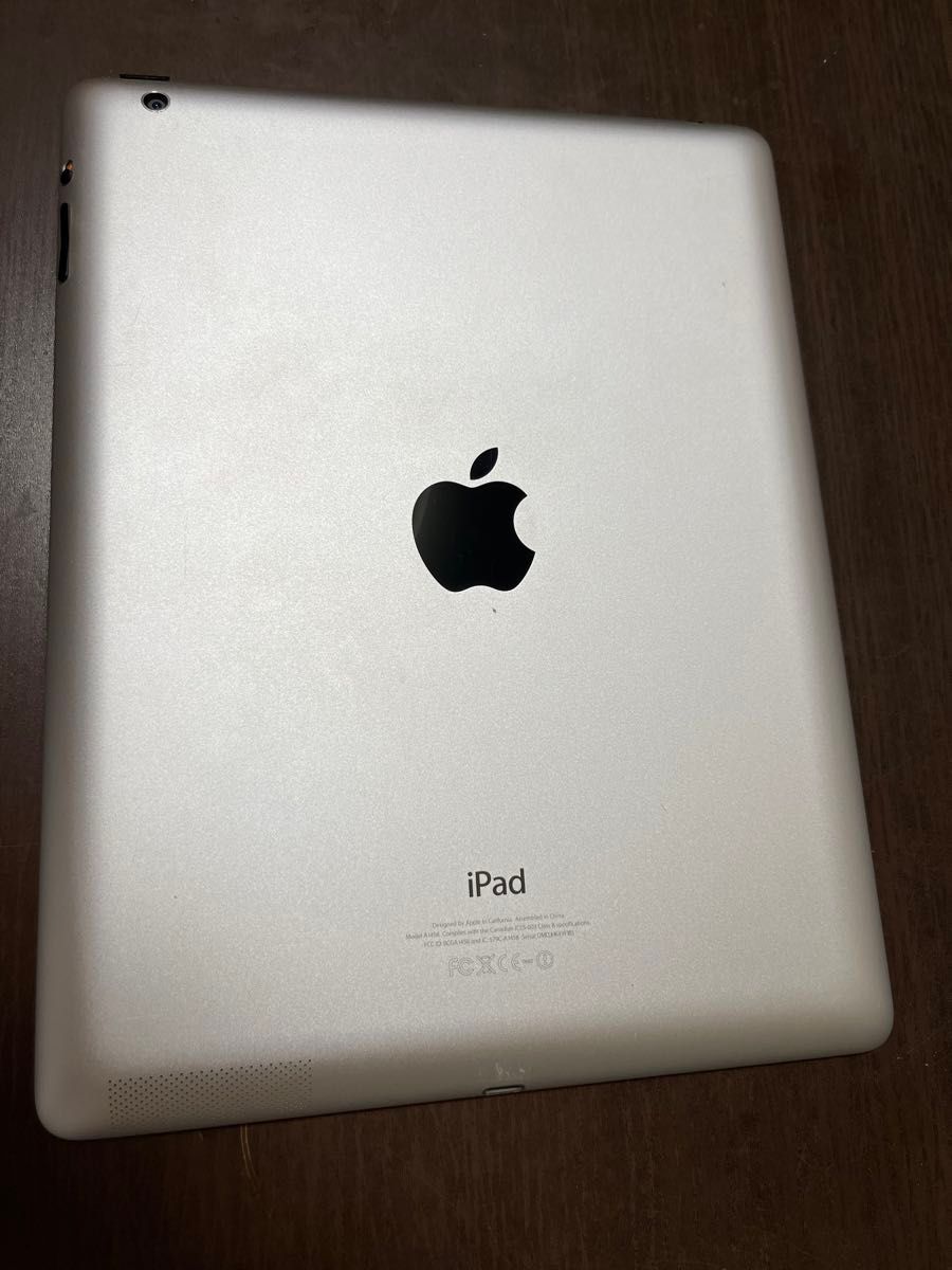 iPad 第4世代 Wi-Fiモデル16GB MD513J/A ホワイト