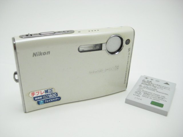 ★ハローカメラ★0722 Nikon COOLPIX S8 (700万画素) 本体とバッテリーのみ 　動作品 現状 1円スタート 即決有り_画像1