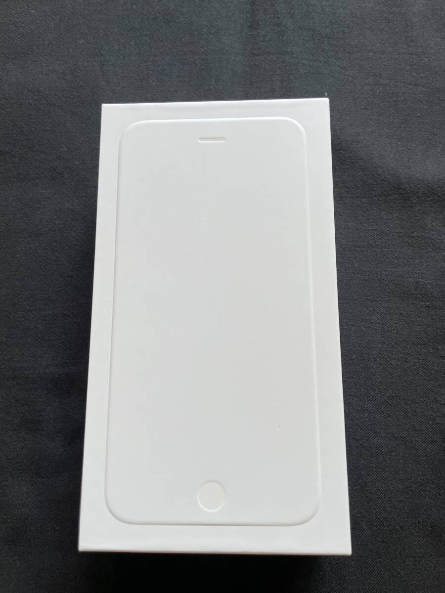 iPhone 6 Plus Silver 64 GB SIMフリー　スマホ　アップル　アイフォン　_画像1