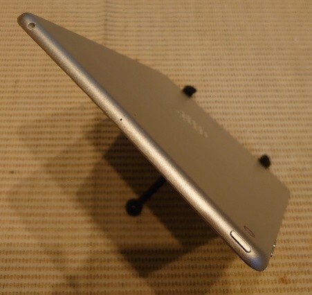 液晶無傷iPad第6世代(A1893)本体32GBシルバーWi-Fiモデル完動品動作確認済み1円スタート送料無料の画像4