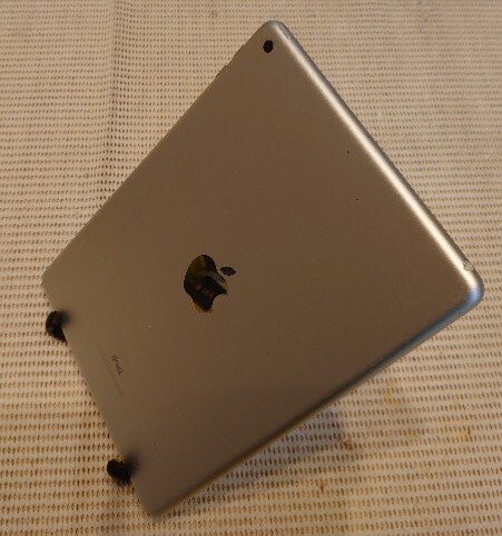 液晶無傷iPad第6世代(A1893)本体32GBシルバーWi-Fiモデル完動品動作確認済み1円スタート送料無料の画像3