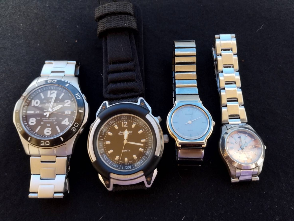 腕時計大量【稼働品と不動品】メンズ/レディース ブランド品 腕時計まとめて 腕時計売り切り 部品取り ジャンク扱い 稼働多数の画像4