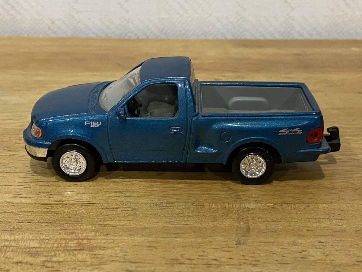 （5）　フォード　ｆ-150　FLARESIDE　4X4　’97　1/43_画像3