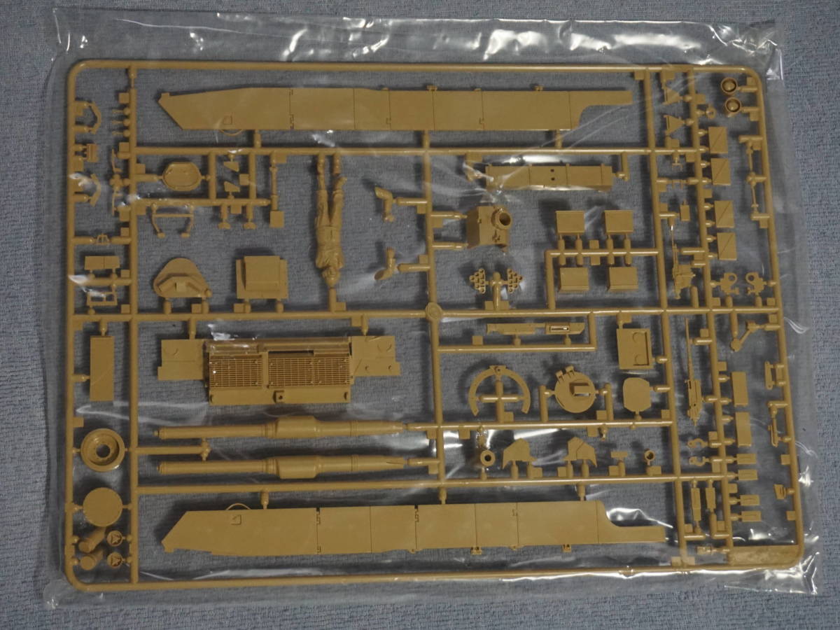  1/35 タミヤ　アメリカ M1A2 エイブラムス 戦車 イラク戦仕様　プラモデル(ITEM35269) 未使用品 内袋未開封_画像7