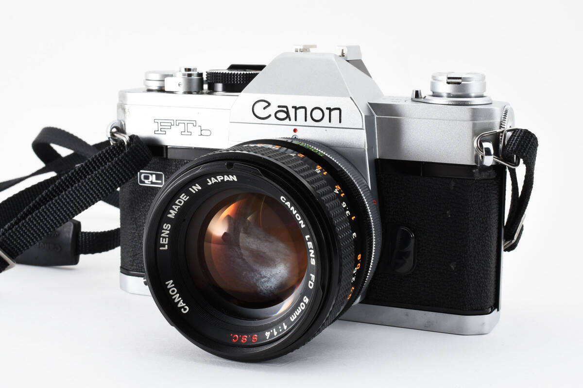 [動作品/簡易清掃済/綺麗/レンズ難あり] Canon キャノン FTb QL 一眼レフ フィルムカメラ w/ FD 50mm f1.4 S.S.C レンズ #6749_画像2