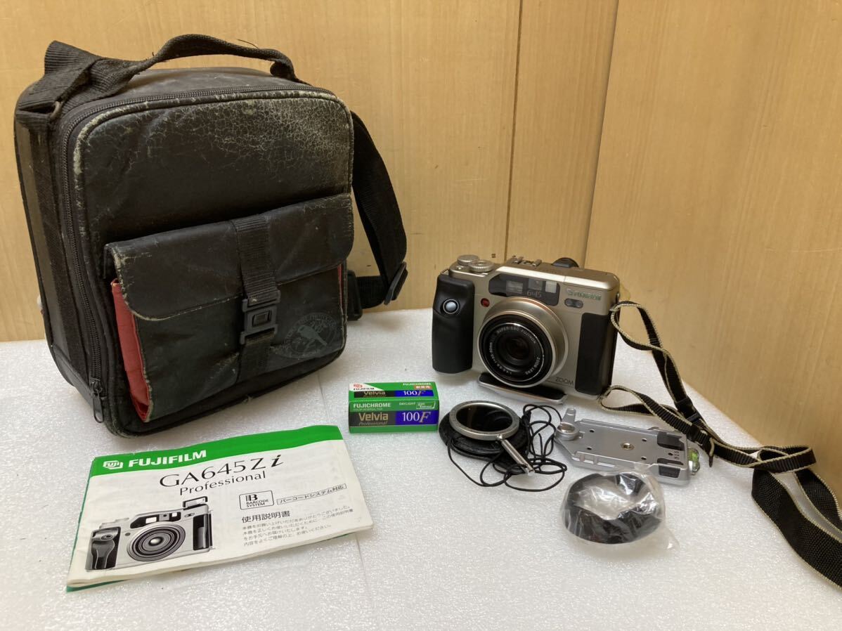 HY1492 FUJIFILM 富士フィルム GA645Zi Professional 6×4.5 中判フィルムカメラ 説明書 ケース付き フラッシュ／シャッターOK 現状品　_画像1