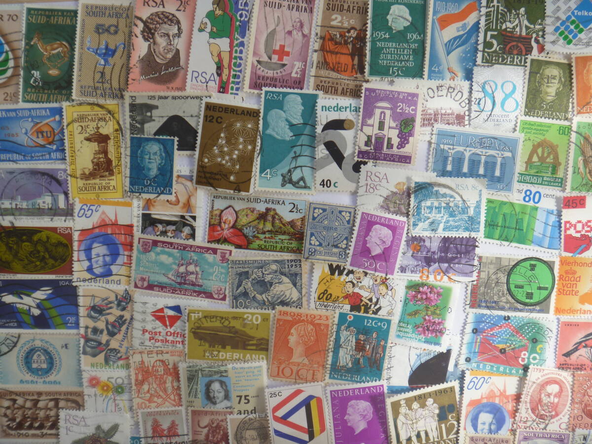 * foreign stamp * abroad stamp *100 kind * used stamp *. seal attaching stamp *E