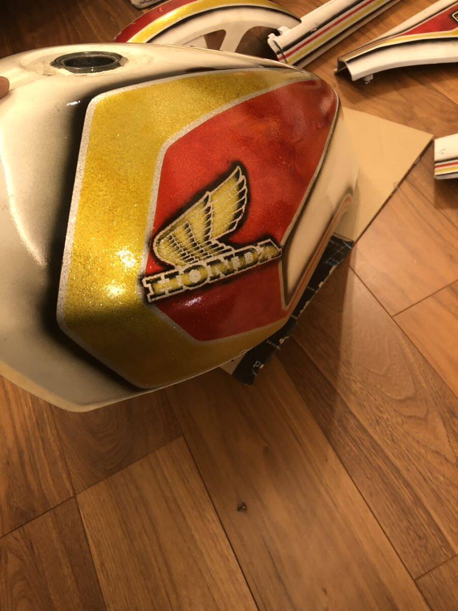 Yahoo!オークション - CBX400F ラメ外装セット cbx 純正外装一式 Yahoo!オークション - CBX400F ラメ外装セット cbx 純正外装一式