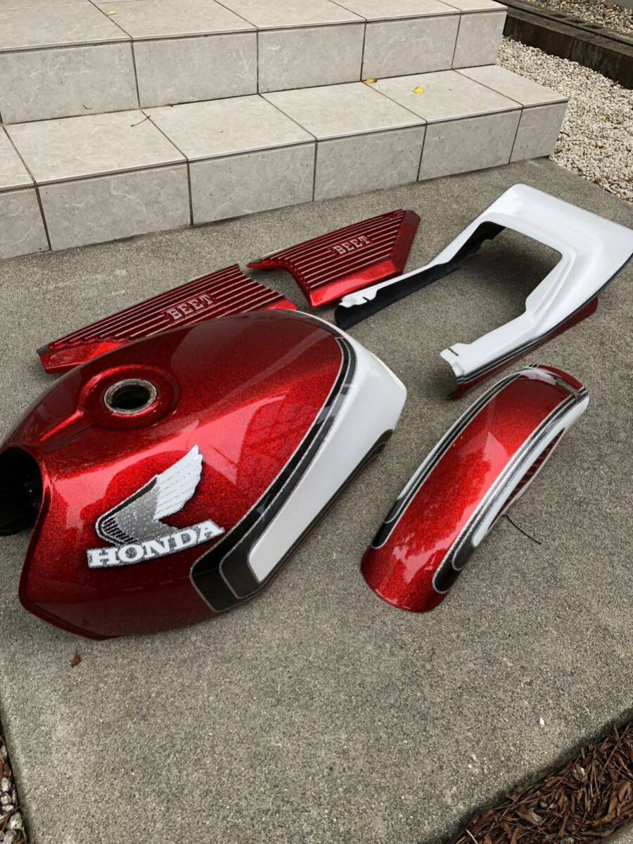 CBX400F 赤白2型カラー ラメ 外装セット 美品 フルBEET カスタム CBX400F 赤白2型カラー ラメ 外装セット 美品 フルBEET カスタム